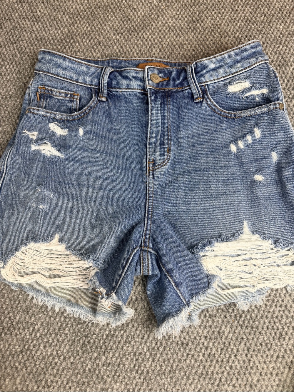 Judy Blue JB150251 Women’s Distressed Denim Shorts Medium M High Rise Raw Hem